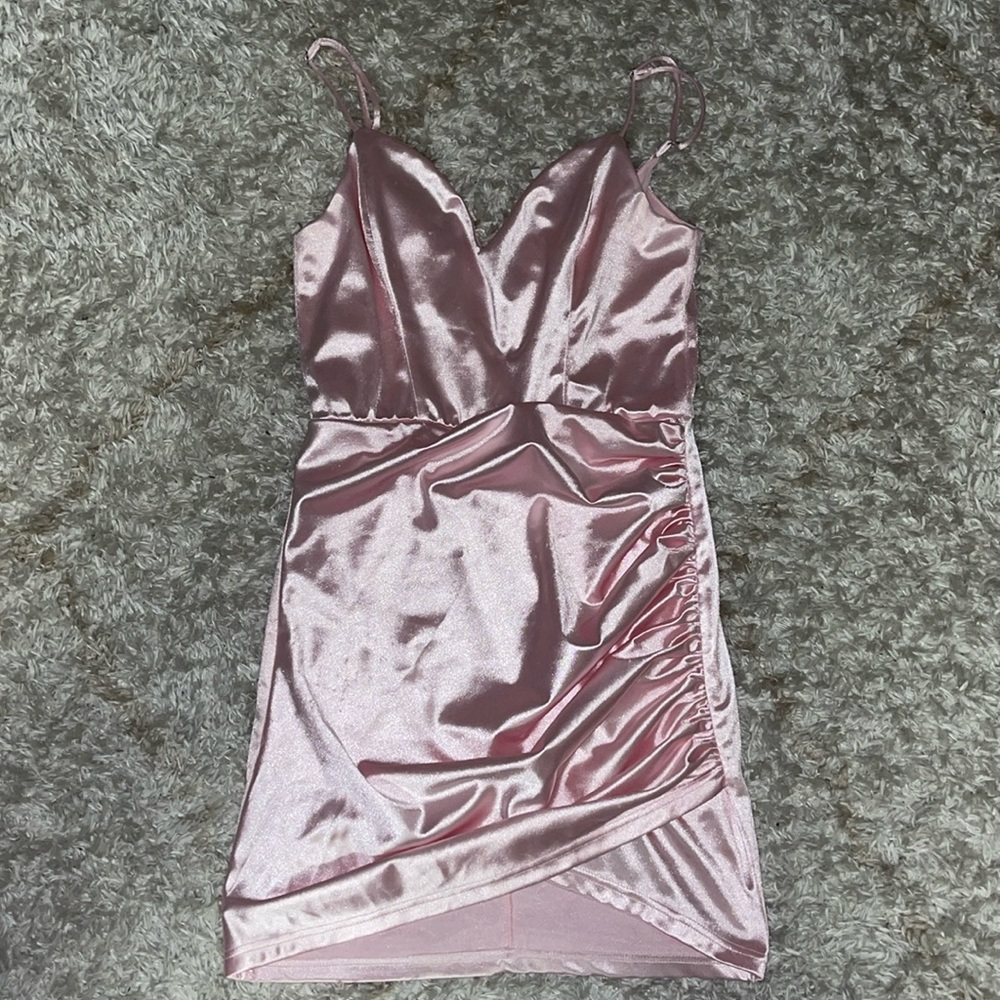 Homecoming .Lucy in the sky silk pink mini dress. Size M